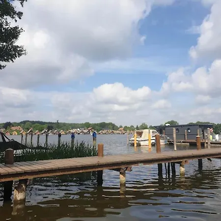 Διαμέρισμα Am Mirower See,