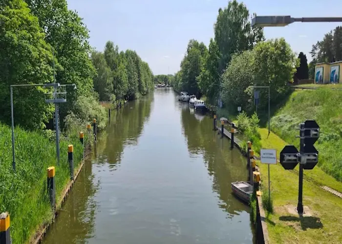 Am Mirower See, アパート *